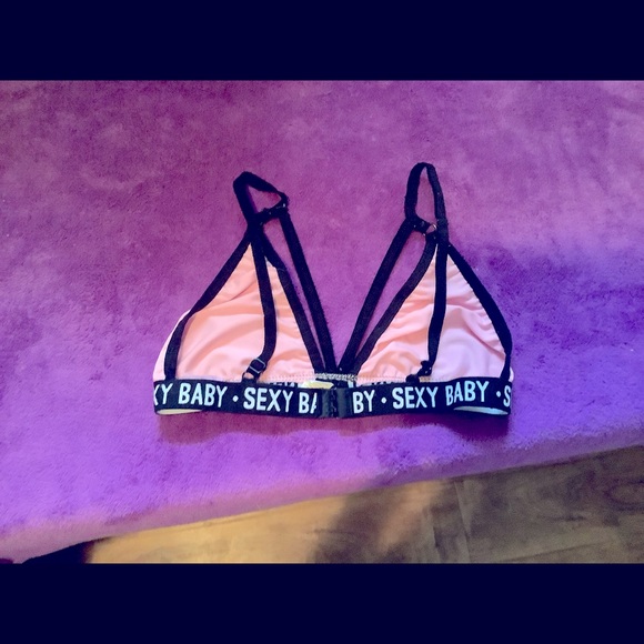 Adorable bra - Picture 2 of 3